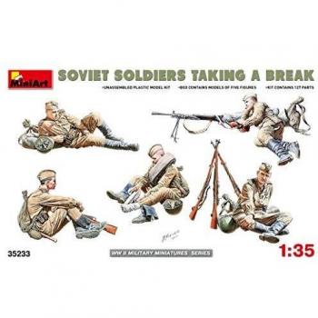 1:35 Scale Soviet Military Pause