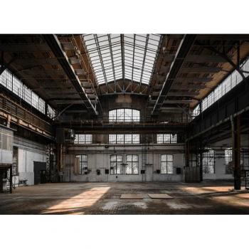Vintage Factory Scene – Buntes Tapeten‑Print, 5 m × 2,8 m – Papermoon