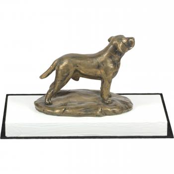 Figurita Labrador Retriever: Premio de Exhibición Art‑Dog en Base Blanca