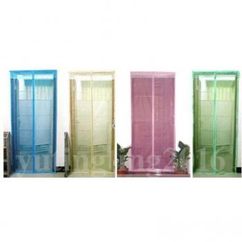 Automatic Closing Insect Screen