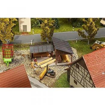 Gare ferroviaire en bois