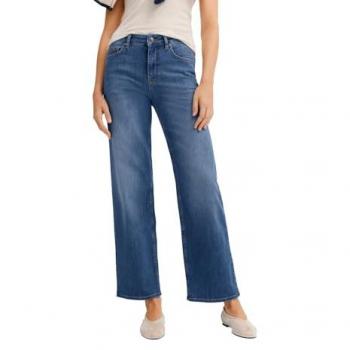 Classic Blue Straight‑Leg Jeans