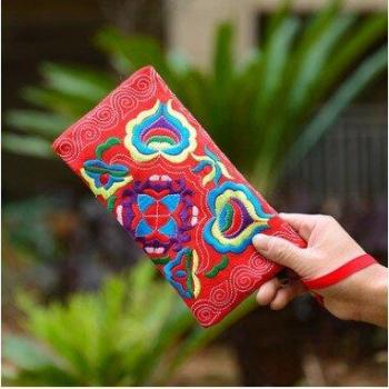 Vintage Embroidered Coin Purse