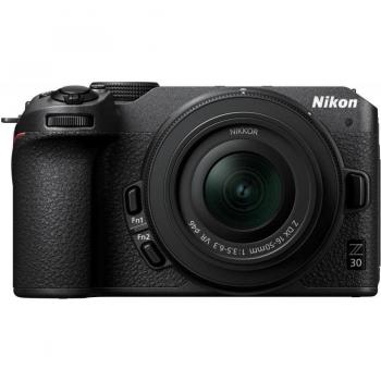 Nikon Z30 APS-C Kamera mit VR-Objektiv