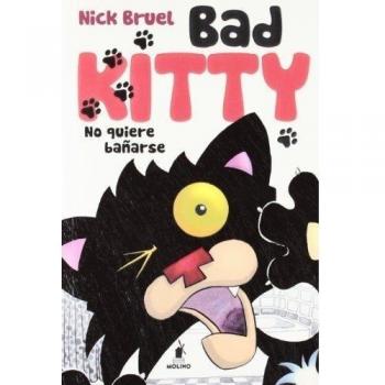 BAD KITTY NO QUIERE BAÑARSE