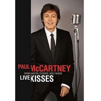 LIVE KISSES
