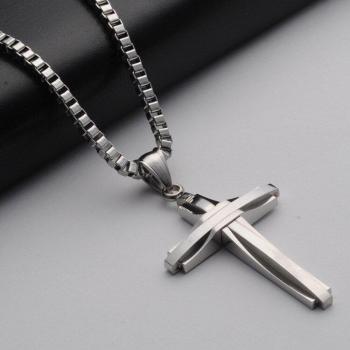 Collar de Acero Inoxidable con Colgante de Cruz
