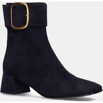 Bibi Lou Botines Lora en ante con detalle de hebilla y tacón bloque para mujer