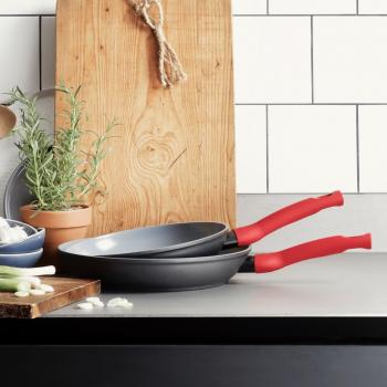 Cuisinox 2‑Pieza Rojo: Sartenes de Aluminio Fundido 28/24 cm