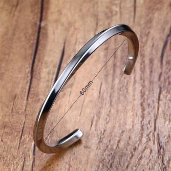 Vnox Jahresmodell: Edelstahl-Mobius-Armband – Modische, unisex Armkreisel
