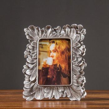 10 Inch European Retro Golden Photo Frame with Green Iris Flower