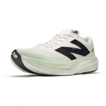 New Balance Laufsneaker FuelCell Rebel v4