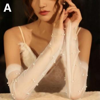 Elegant Tulle Gloves with Pearls