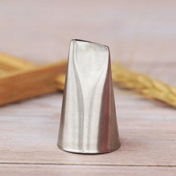 Tulip Petal Piping Nozzle #121