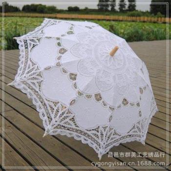 Parasol en bois dentelle mariage avec éventail