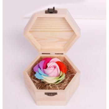 Boîte à savon fleurie rose