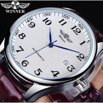 Reloj Winner 2022 incluido en camiseta casual masculina