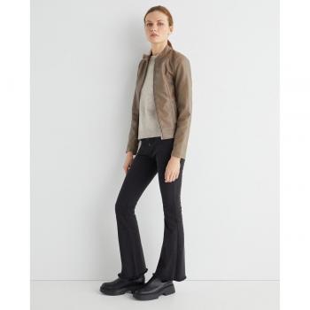 Chaleco de mujer JDY Rue en color crudo