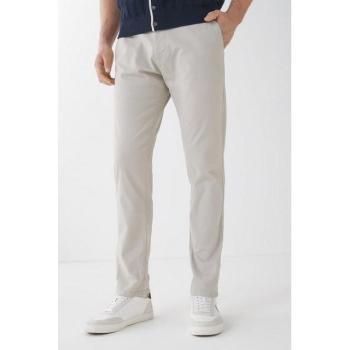 Next Stone Light Herren‑Chinohose in Slim‑Fit-Design