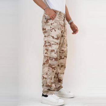 Pantaloni Camouflage con Taglio Comodo e Tasche 1605421