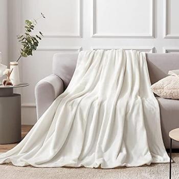 WinterGlow Soft Wool Blend Blankets