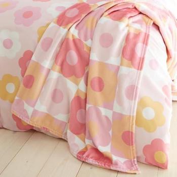 Catherine Lansfield Pink Retro Daisy Fleece Throw Blanket 130cm x 170cm