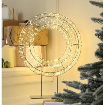 45cm Dewdrop Wreath with Stand, Mains Powered, 5m Cable and 140 Warm White LED Lights