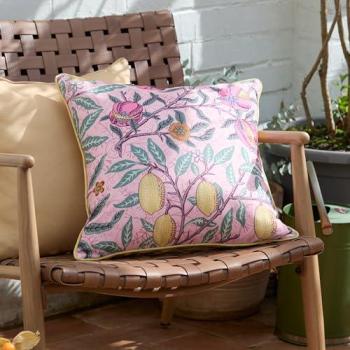 Morris & Co Pink Fruity Patio Cushion – 45 × 45 cm