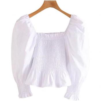 Blusa elegante con detalle de humo