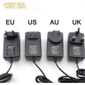 Fuente de alimentación 12 V 2 A con salida de 5 mm x 2.5 mm