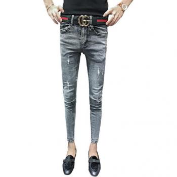 Jeans Serrés Couleur Gris à Pattes de Cowboy