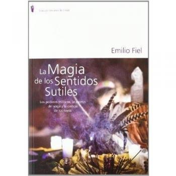 Los poderes místicos, la ascesis del yoga y la ciencia de los rayos (Tapa blanda).