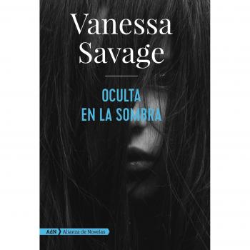 Oculta en la sombra (AdN) (Tapa blanda con solapas).