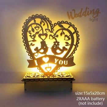 Ornamento LED de Madera para Celebraciones de Amor