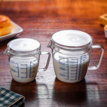 Tasse à eau chauffante en verre