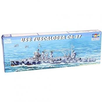 Kit Trumpeter 5745 – USS Tuscaloosa CA‑37 modello di incrociatore