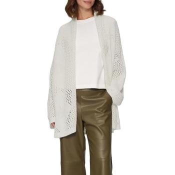 Modische Strickjacke