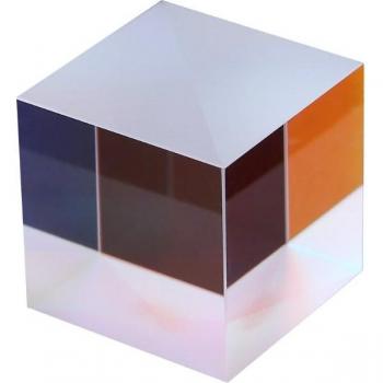 Cubo dicroico para enseñanza de física