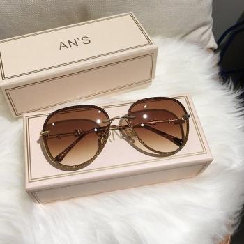 UV400 Gradient Sunglasses with Rhinestones for Women