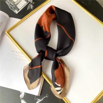 Foulard bandana floral en soie