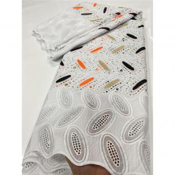 Coton fin à la dentelle africaine