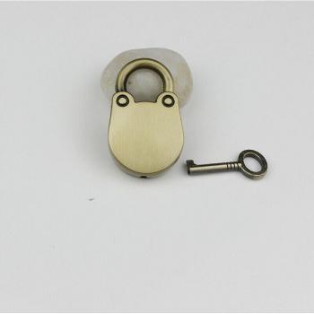 Candado de metal en forma de gato para maletas, cerradura con llave y bolsa para llaves, accesorios decorativos, 4 colores disponibles