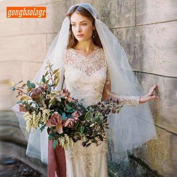 Short Elegant Bridal Veil