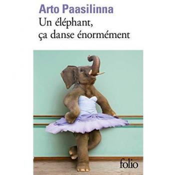 UN ELEPHANT ÇA DANSE ENORMEMENT