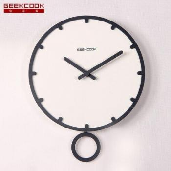 Geekcook Vintage 3D Swing Design Wall Clock