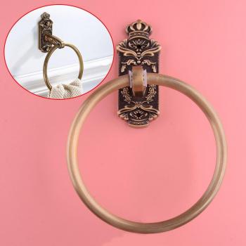 Reloj Redondo de Bronce para Soportar la Toalla