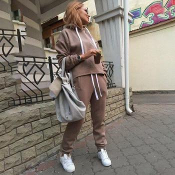 Tops y Pantalones Sport Mujer Volleya