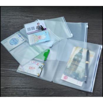 Bolsa de PVC Moterm para Accesorios de Viaje