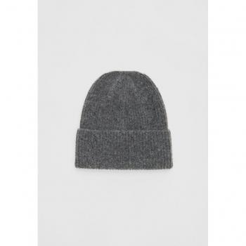 Ribbed Cap with Plate