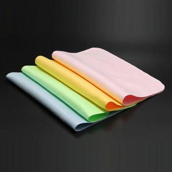 Screen Cleaning Wipes and Microfiber Cloth